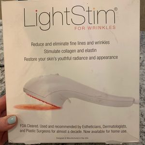 LightStim  for Wrinkles and Fine Lines